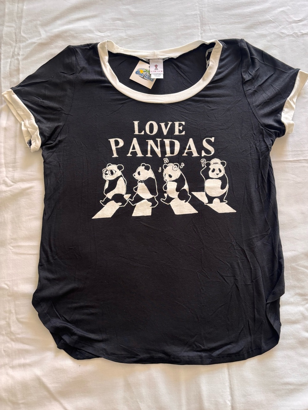 Love Pandas Black & White Women’s Tee in size 1X